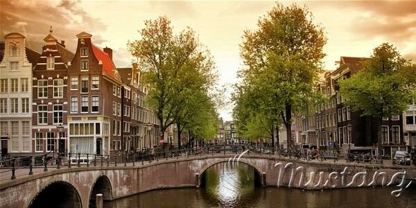 Амстердам - місто позбавлене умовностей
